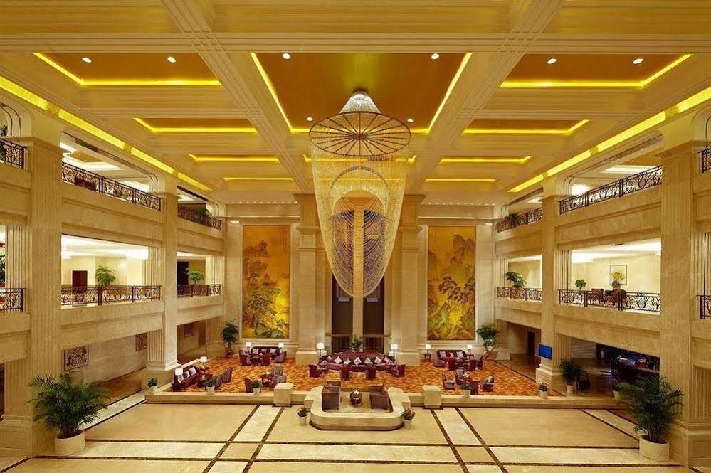 Jurong Yukun New Century Hotel Jiangsu Eksteriør bilde
